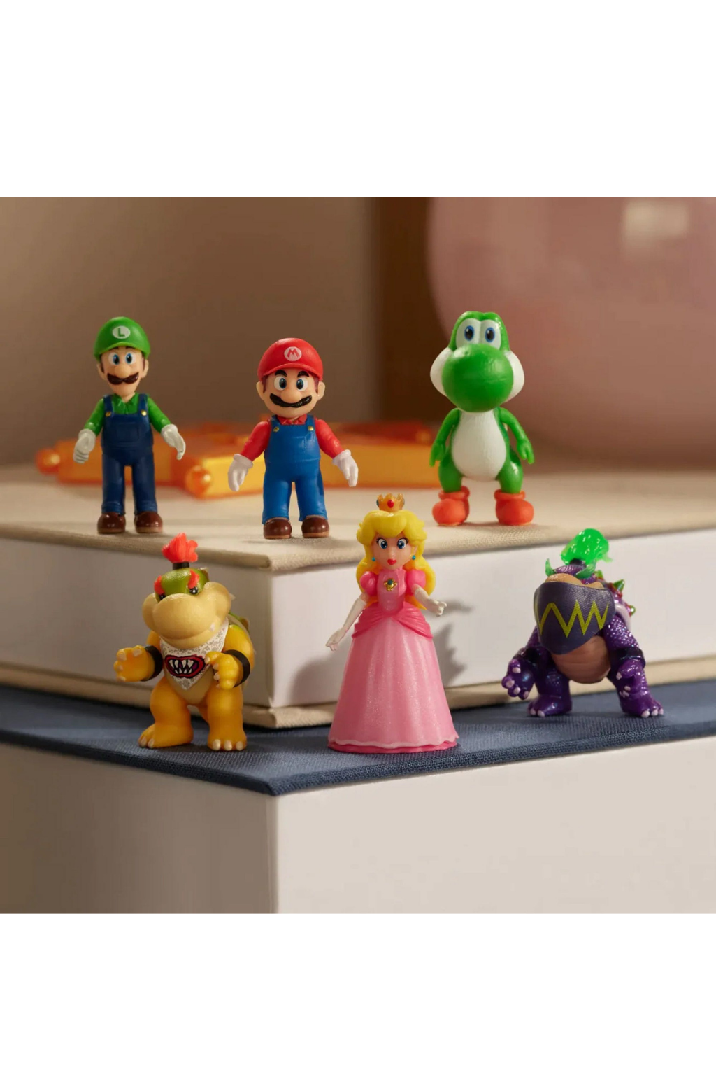 Super Mario Galaxy Movie Mario Mini Figure with Star Accessory, Ages 3+