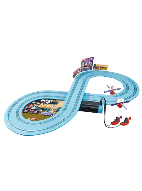 Carrera Bluey & Bingo Race Slot Car Track Set 20063054 – 1:50 Scale Battery Operated Racing Set, 2 Cars Included, Kids 3+