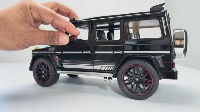 Mercedes-Benz Brabus 800 SUV Die-Cast Car 1:18 Scale