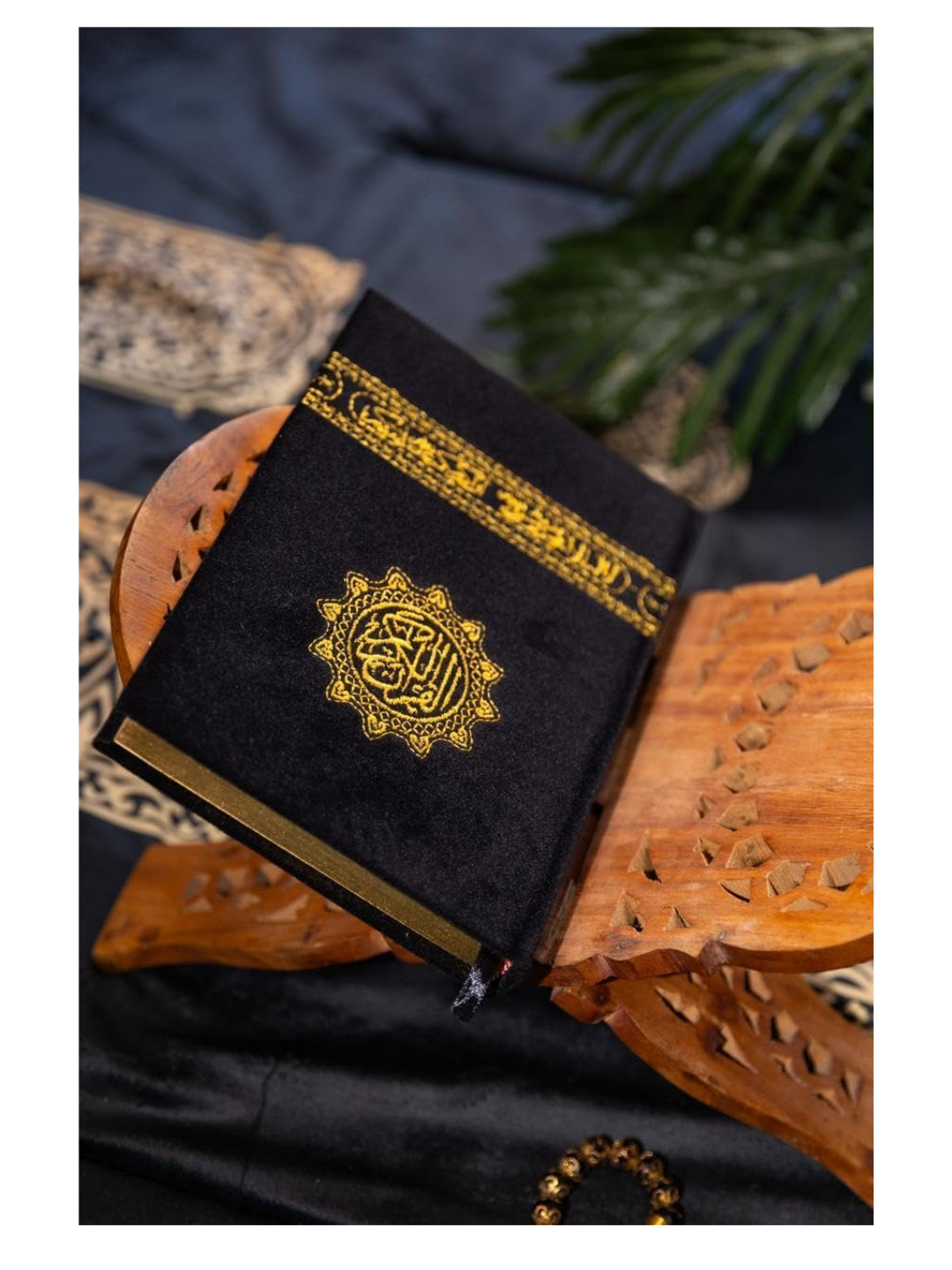 Holy Quran with Black Velvet Cover, Kiswa