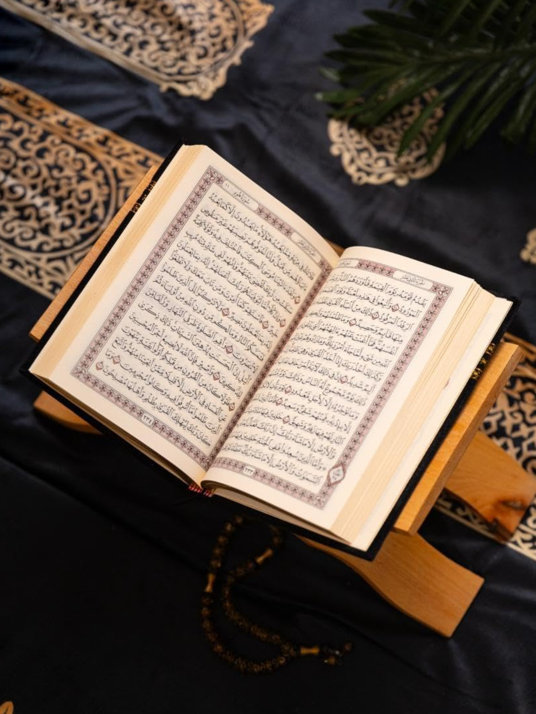 Holy Quran with Black Velvet Cover, Kiswa
